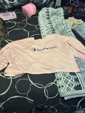 Champion Light Pink Cropped long sleeve top